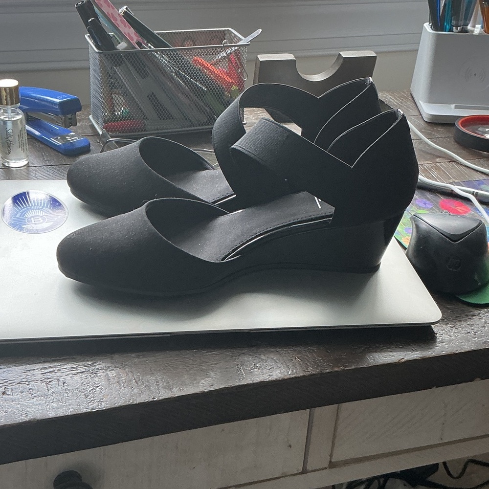 Elegant Black Wedge Shoes for Women